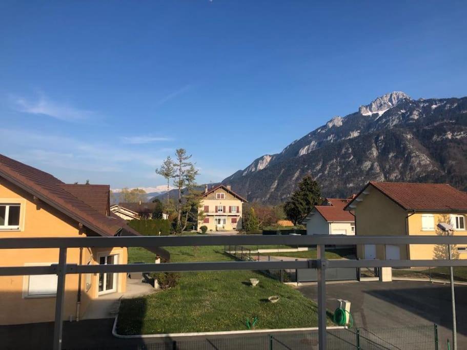 Appartement Belle Vue Sur Les Montagnes Saint-Pierre-en-Faucigny Kültér fotó